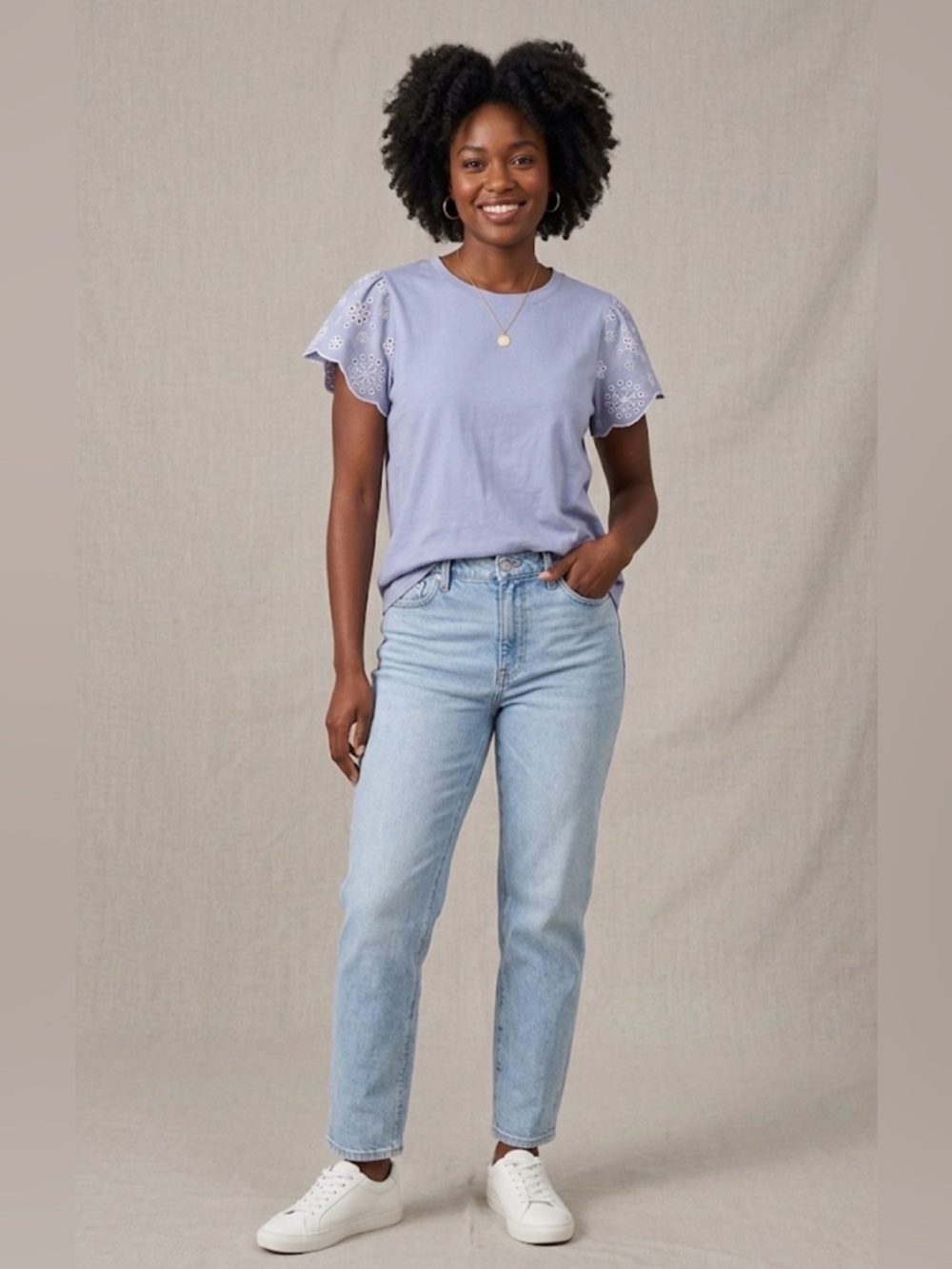 C&C California Embroidered Eyelet Sleeve Tee L Light Blue - Picture 2 of 7